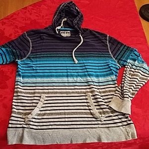 Hooded long sleeve shirt